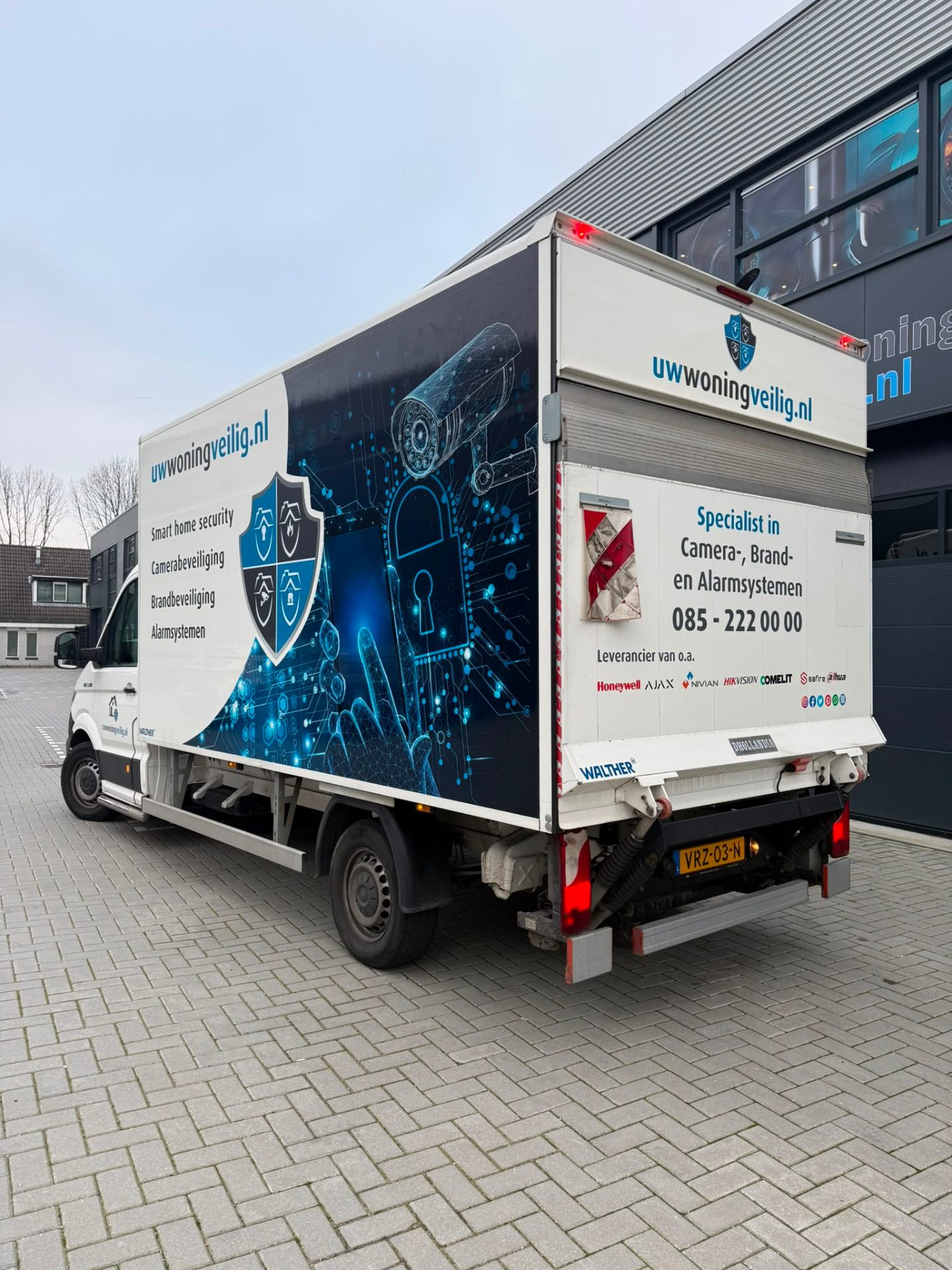 Bedrijfsauto belettering STC Elektrotechniek